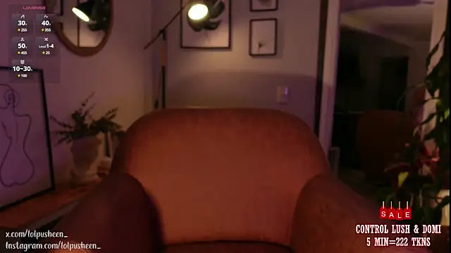 Snapshot of JulietteDee chatting on 02-24-25, 12:52 JulietteDee online show from 02-24-25, 12:52