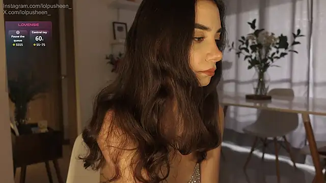 Snapshot of JulietteDee chatting on 06-15-26, 09:58 JulietteDee online show from 06-15-26, 09:58