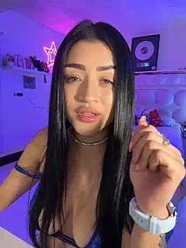 lucianaroy online show from 04-24-26, 03:41