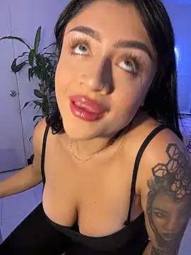 lucianaroy online show from 11-20-25, 05:57