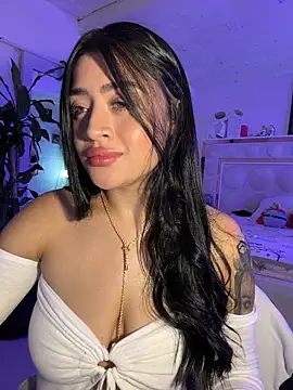 lucianaroy online show from 04-05-26, 01:56