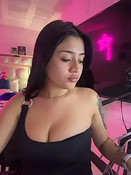Snapshot of lucianaroy chatting on 06-23-26, 03:15 lucianaroy online show from 06-23-26, 03:15