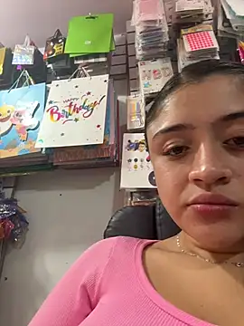 Snapshot of lucianaroy chatting on 10-22-25, 05:23 lucianaroy online show from 10-22-25, 05:23