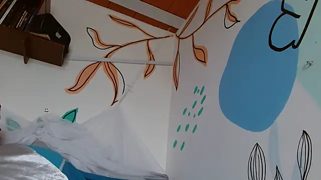 lupita84 online show from 12-20-25, 06:11