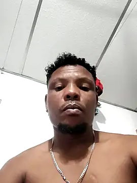 hugo3918  online show from 11-03-25, 11:19