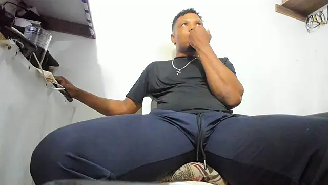 hugo3918  online show from 02-23-26, 12:56