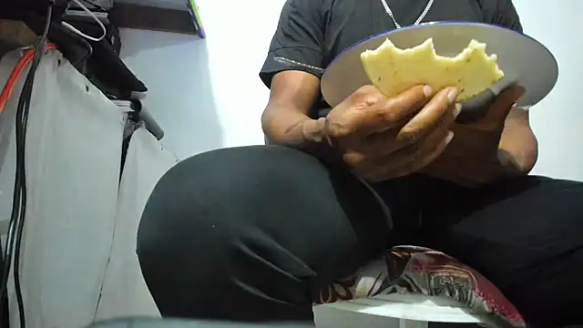 hugo3918  online show from 03-13-26, 02:05