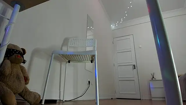 wow-mistress online show from 11-22-25, 07:57