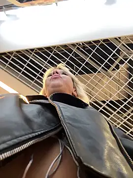 LikaCat online show from 09-22-25, 04:29