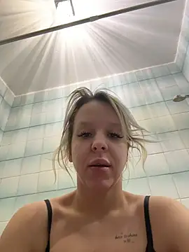 LikaCat online show from 12-22-25, 03:39