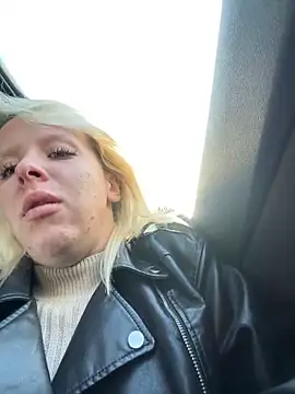 LikaCat online show from 09-26-25, 02:07