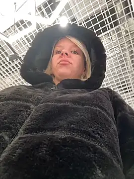 LikaCat online show from 10-08-25, 04:03