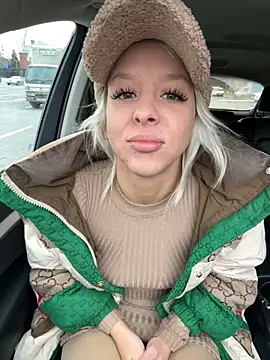 LikaCat online show from 10-27-25, 02:01