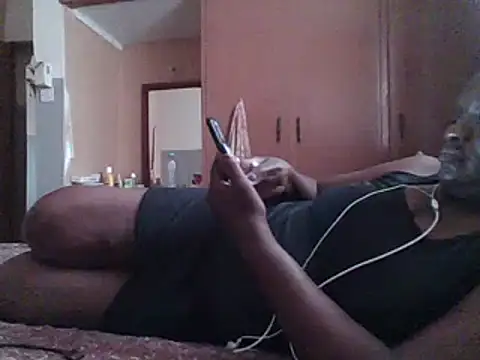 Snapshot of Shaz_brown chatting on 02-17-25, 04:09 Shaz brown online show from 02-17-25, 04:09