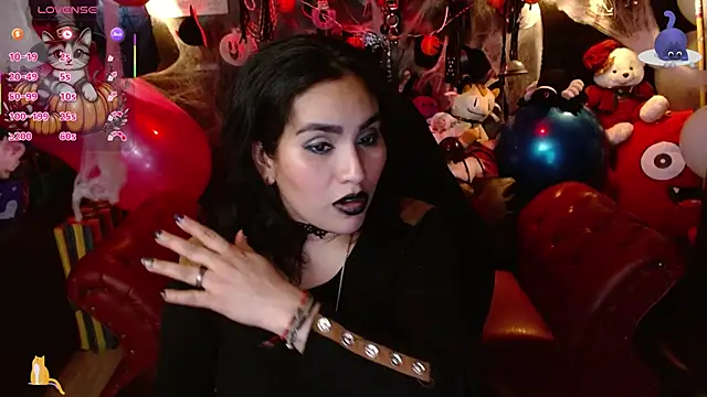 kureiji hentaii online show from 10-25-25, 12:21