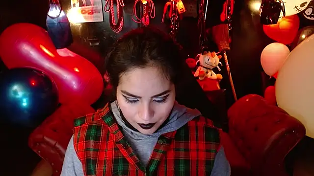 kureiji hentaii online show from 10-07-25, 12:00