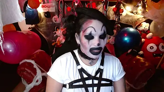 kureiji hentaii online show from 10-18-25, 08:44