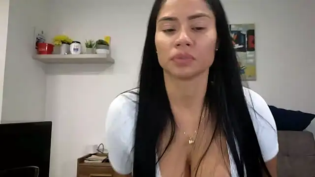 Alondra fetish online show from 04-15-26, 03:56