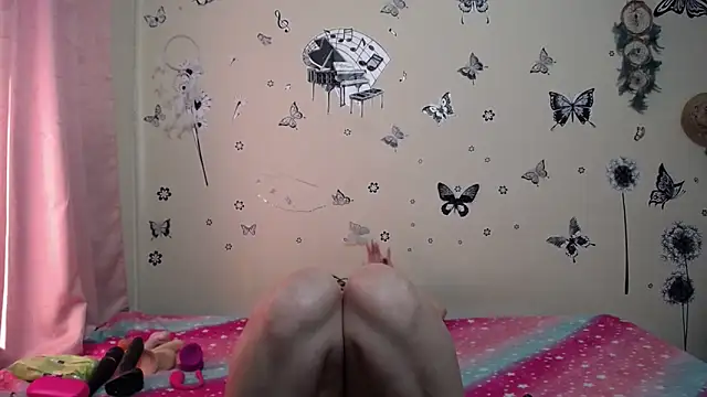 Nicolle-sky online show from 12-16-25, 04:44