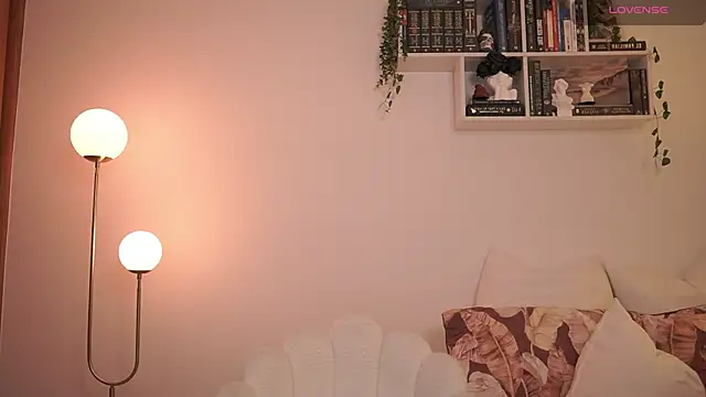 Snapshot of EmilyxRose_- chatting on 02-09-25, 09:49 EmilyxRose - online show from 02-09-25, 09:49