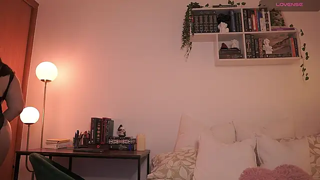 Snapshot of EmilyxRose_- chatting on 03-10-25, 08:45 EmilyxRose - online show from 03-10-25, 08:45