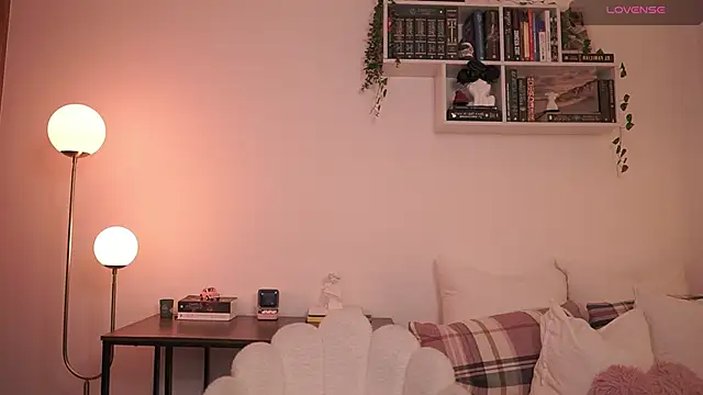 Snapshot of EmilyxRose_- chatting on 02-26-25, 05:42 EmilyxRose - online show from 02-26-25, 05:42