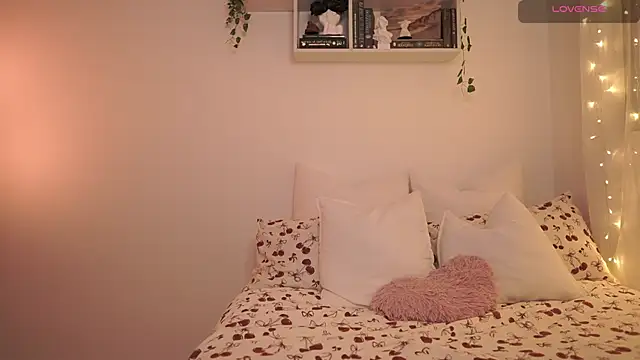 Snapshot of EmilyxRose_- chatting on 02-02-25, 10:49 EmilyxRose - online show from 02-02-25, 10:49