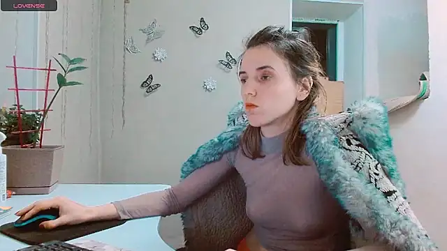 Snapshot of RosaJil chatting on 02-04-25, 05:55 RosaJil online show from 02-04-25, 05:55