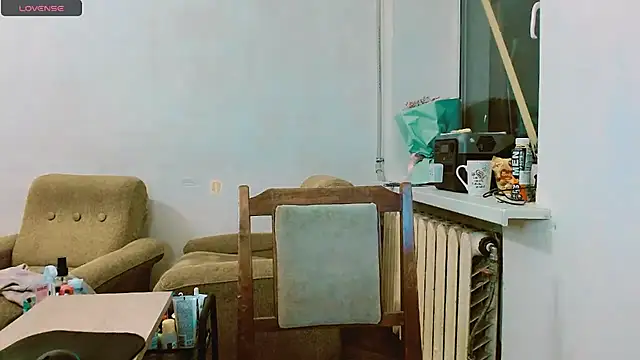 Snapshot of RosaJil chatting on 02-25-25, 08:32 RosaJil online show from 02-25-25, 08:32