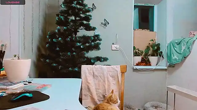 Snapshot of RosaJil chatting on 12-17-24, 03:06 RosaJil online show from 12-17-24, 03:06