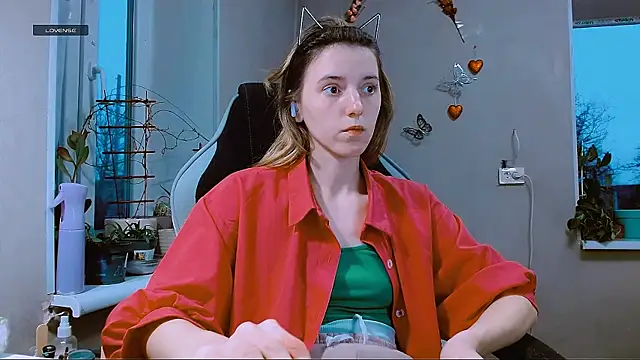 Snapshot of RosaJil chatting on 03-03-26, 04:03 RosaJil online show from 03-03-26, 04:03