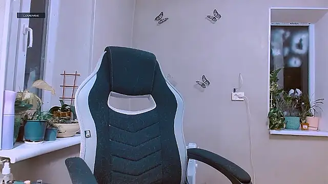 Snapshot of RosaJil chatting on 02-01-26, 05:44 RosaJil online show from 02-01-26, 05:44