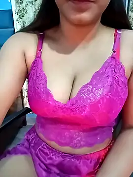 Snapshot of Gulabo-jaan chatting on 02-15-25, 09:17 Gulabo-jaan online show from 02-15-25, 09:17