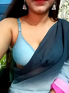 Snapshot of Gulabo-jaan chatting on 03-01-25, 03:49 Gulabo-jaan online show from 03-01-25, 03:49