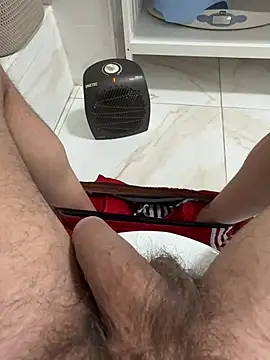 Snapshot of pino8787 chatting on 03-18-25, 11:31 pino8787 online show from 03-18-25, 11:31