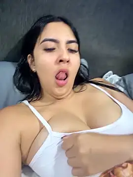 MarianaBenz online show from 06-04-26, 01:10