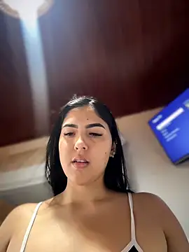 MarianaBenz online show from 04-25-26, 12:13
