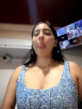 MarianaBenz online show from 05-11-26, 12:12