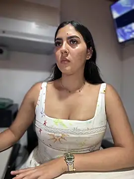 MarianaBenz online show from 11-09-25, 11:42