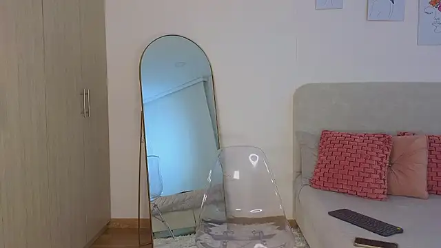 Snapshot of KristennBlue chatting on 02-21-26, 04:53 KristennBlue online show from 02-21-26, 04:53