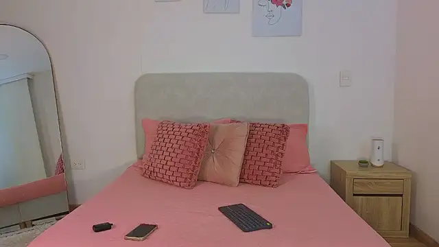 KristennBlue online show from 01-12-26, 12:01