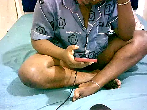 honeypotsweet online show from 04-11-26, 07:50