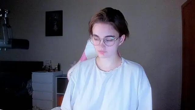 AnnaRoading online show from 01-15-25, 04:00