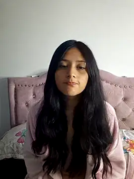 Snapshot of mari_mar69 chatting on 04-22-26, 10:33 mari mar69 online show from 04-22-26, 10:33