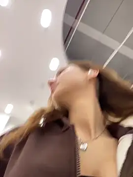 Snapshot of QuitieLia chatting on 03-12-26, 07:23 QuitieLia online show from 03-12-26, 07:23