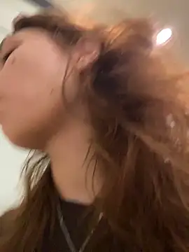 QuitieLia online show from 01-06-26, 08:18