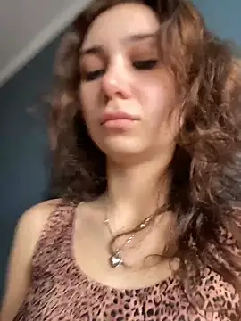 QuitieLia online show from 04-24-26, 07:21