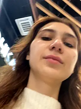 QuitieLia online show from 11-08-25, 08:18