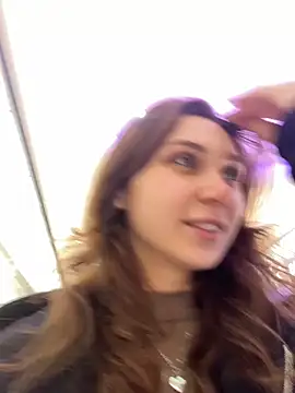 QuitieLia online show from 02-17-26, 01:19