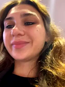 QuitieLia online show from 11-05-25, 08:39